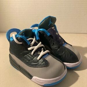 Like new Baby, Jordans size 4C multicolored blue Tennis Shoes